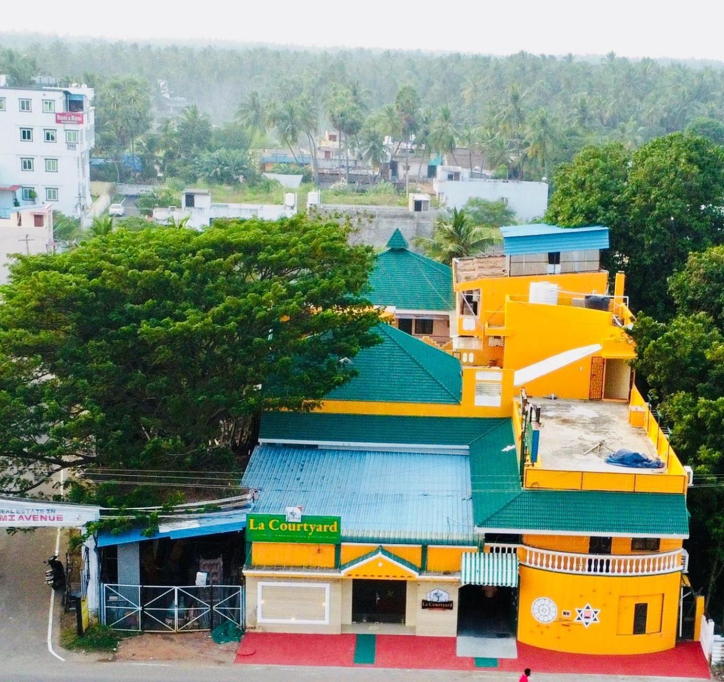 Hotel La Courtyard Pondicherry Exterior foto