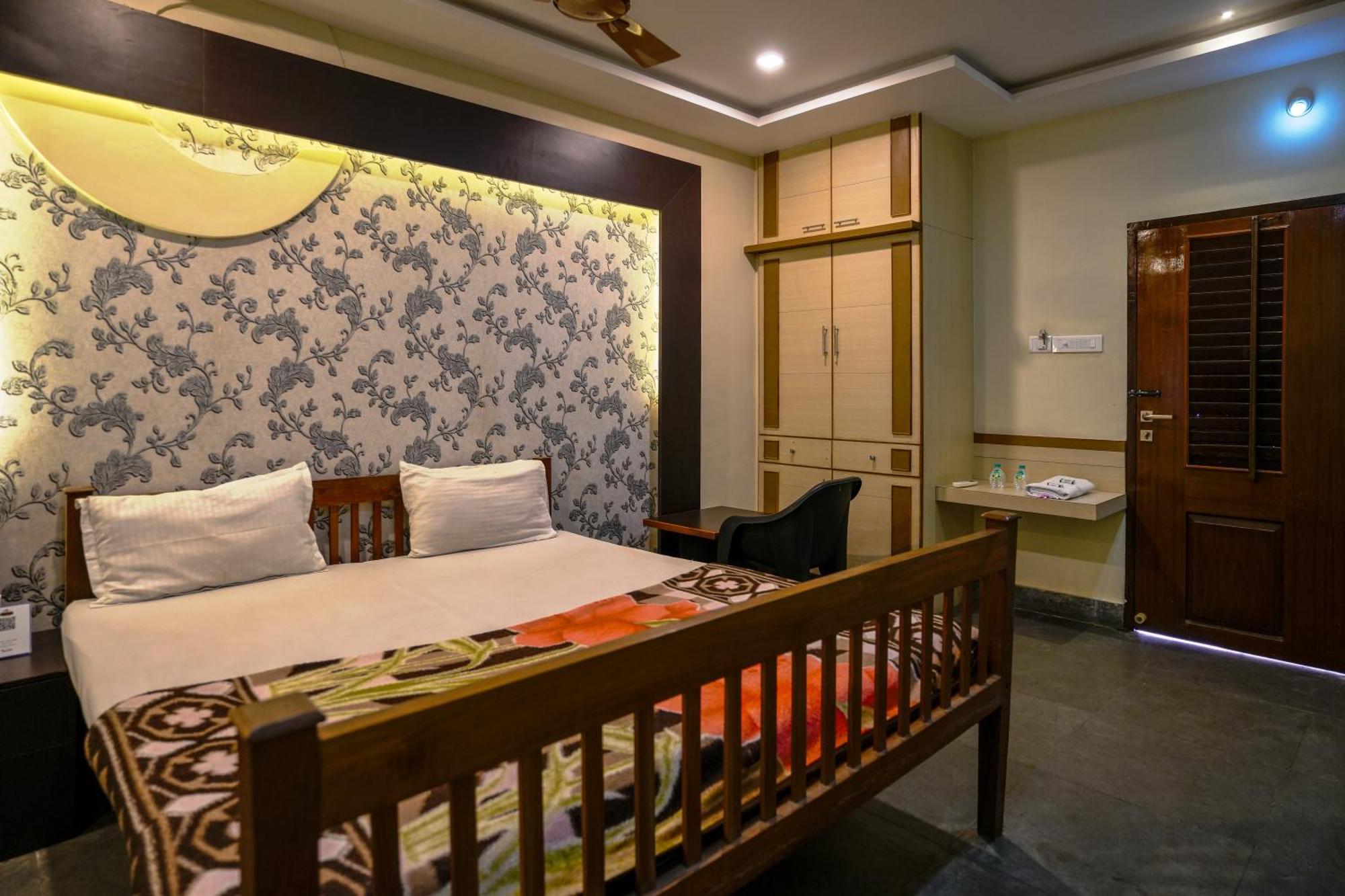 Hotel La Courtyard Pondicherry Exterior foto