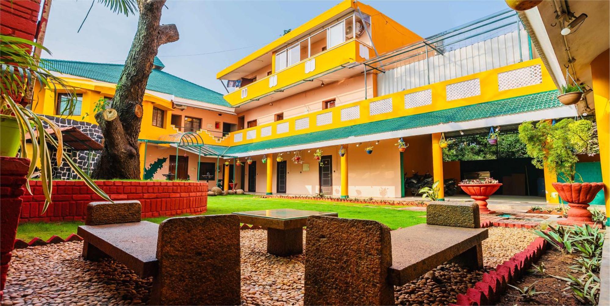 Hotel La Courtyard Pondicherry Exterior foto